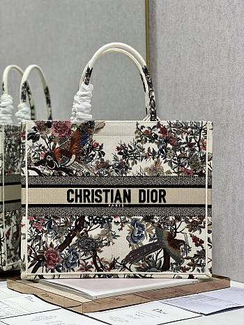 Dior Large Book Tote Jardin d'Hiver Embroidery 42x35x18.5cm