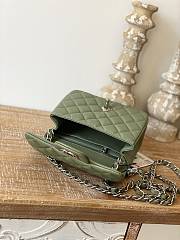 Chanel Mini Flap Bag Green Lambskin 17cm - 2