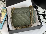 Chanel 22K Coco First Flap Bag Cavier Green 20cm - 2