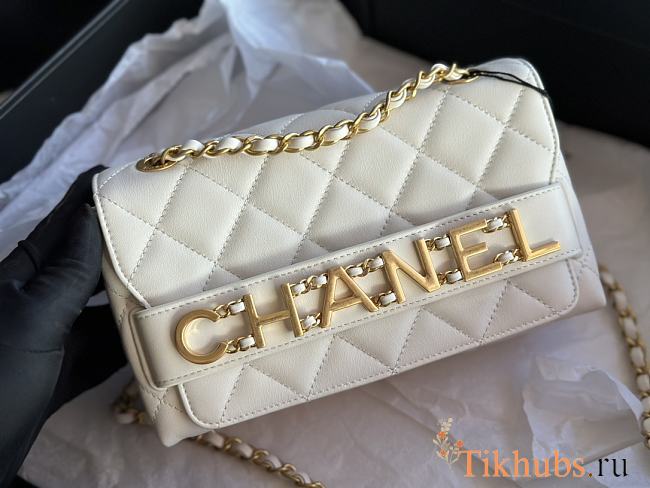 Chanel Front Logo Flap Bag White 15x21x8cm - 1