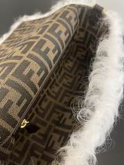 Fendi Baguette White Mohair Bag 27x15x6cm - 2