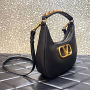 Valentino Stud Sign Calfskin Hobo Black Bag 26x30x7cm - 2