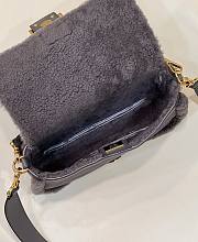 Fendi Baguette Pale Grey Sheepskin Bag 27x15x6cm - 4