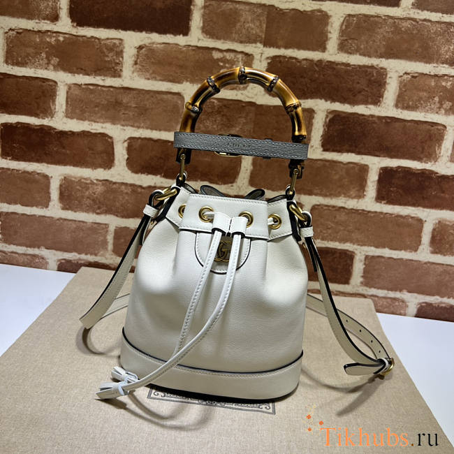 Gucci Diana Mini Bucket White Bag 19x30.5x6cm - 1