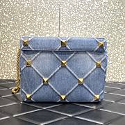 Valentino Roman Stud Shoulder Bag Denim 28cm - 2