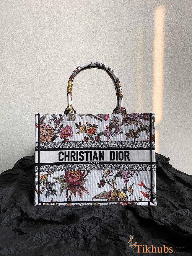 Dior Medium Book Tote White Multicolor Jardin Botanique 36 x 27.5 x 16.5 cm - 1