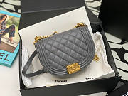 Chanel Small Boy Messenger Caviar Grey Bag 18x12.5x6cm - 1