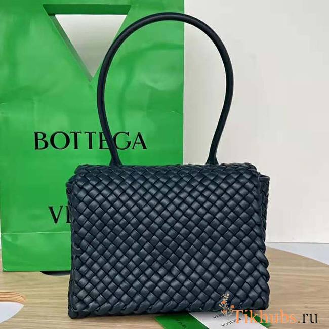 Bottega Veneta Patti Top Handle Bag in Lambskin Black 24x20x12cm - 1