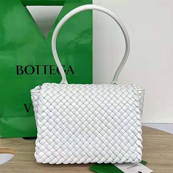 Bottega Veneta Patti Top Handle Bag in Lambskin White 24x20x12cm