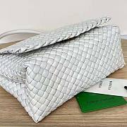 Bottega Veneta Patti Top Handle Bag in Lambskin White 24x20x12cm - 3