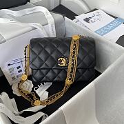 Chanel Flap Bag Lambskin Black 20x15x9cm - 1