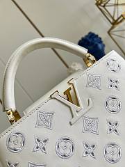 Louis Vuiiton LV Capucines BB White 27 x 18 x 9 cm - 2