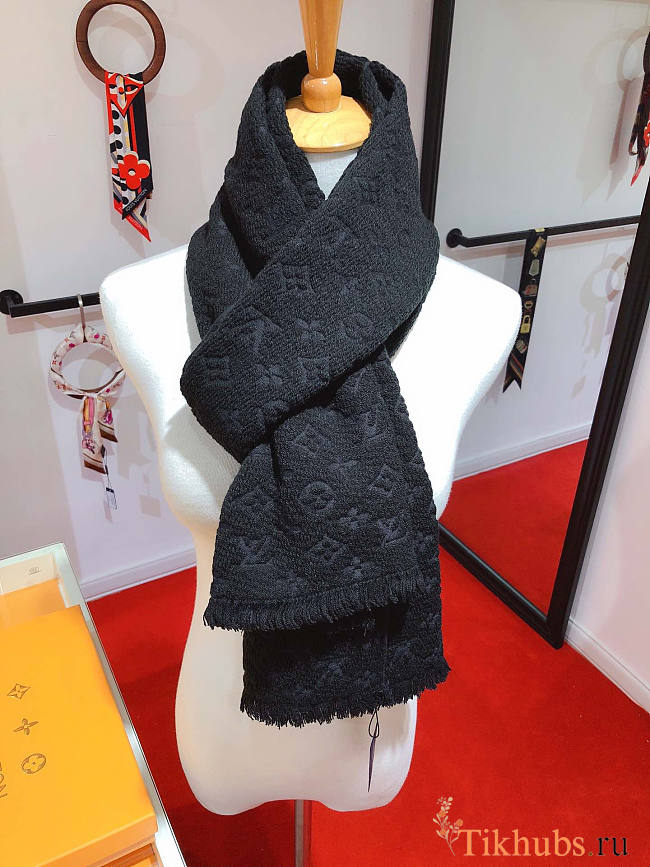 Louis Vuiiton LV Black Scarf 40x185cm - 1