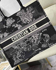 Dior Large Book Tote Black Latte Toile de Jouy Zodiac 42 x 35 x 18.5 cm - 2