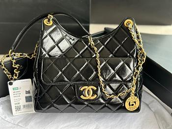 Chanel Hobo Bag Black 21.5x22.5x7cm