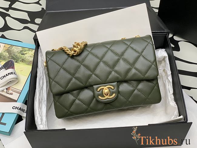 Chanel Flap Bag Lambskin Khaki Green Gold 22x13x4.5cm - 1