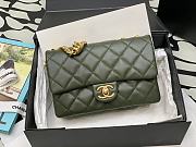 Chanel Flap Bag Lambskin Khaki Green Gold 22x13x4.5cm - 1