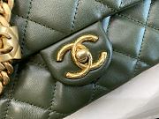 Chanel Flap Bag Lambskin Gold Khaki Green 25x16x10cm - 2