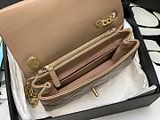 Chanel Flap Bag Lambskin Beige Gold 22x13x4.5cm - 4