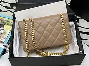 Chanel Flap Bag Lambskin Beige Gold 22x13x4.5cm - 3