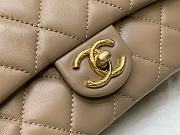 Chanel Flap Bag Lambskin Beige Gold 22x13x4.5cm - 2