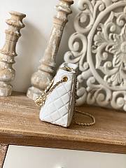 Chanel 22S Pearl Hobo Bag Lambskin White 19x17x8.5cm - 5