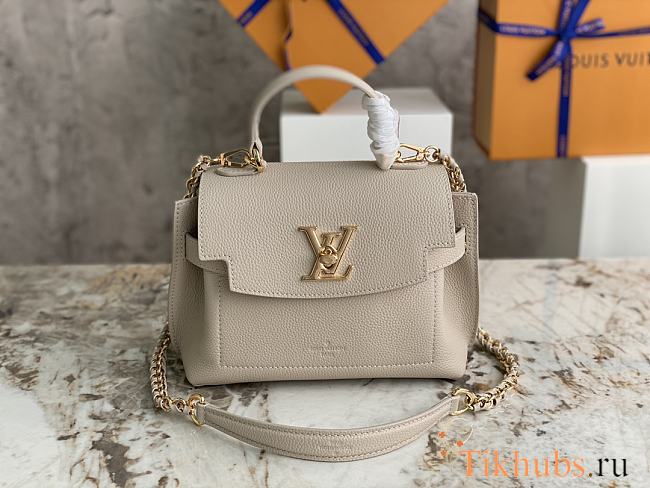 Louis Vuitton LV Lockme Ever Mini Grey 23 x 17 x 10 cm - 1