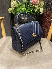 Chanel Coco Handle Chevron Navy Blue Gold Caviar 29x18x12cm - 3