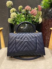 Chanel Coco Handle Chevron Navy Blue Gold Caviar 29x18x12cm - 2