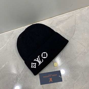 Louis Vuitton LV Headline Beanie Black