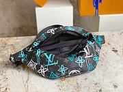 Louis Vuitton LV Discovery Bumbag Graffiti Green 44 x 15 x 9 cm - 4