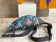 Louis Vuitton LV Discovery Bumbag Graffiti Green 44 x 15 x 9 cm - 5