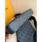 Louis Vuitton LV Monogram Trio Messenger Bag 25 x 18.5 x 7 cm - 5