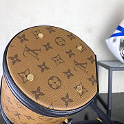 Louis Vuitton LV Monogram Cannes Bag 15 x 17 x 15 cm - 2