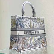 Dior Large Book Tote White Multicolor Rêve D’Infini Embroidery 42 x 35 x 18.5 cm - 3