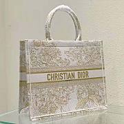 Dior Medium Book Tote Jardin D’Hiver Embroidery with Gold-Tone 36 x 27.5 x 16.5 cm - 2