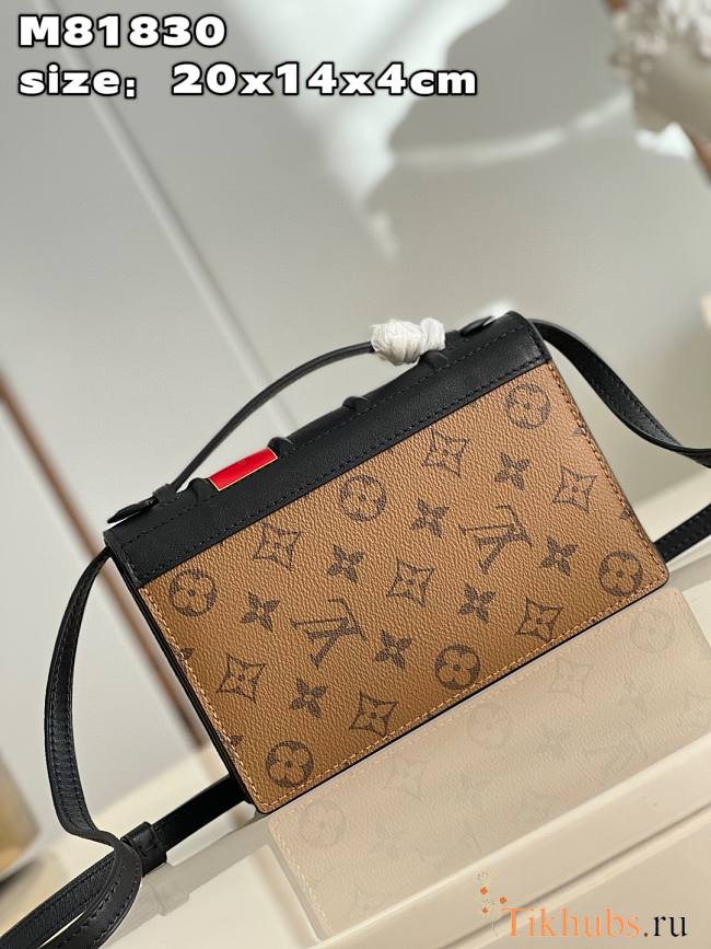 Louis Vuitton LV Book Chain Wallet 20 x 14 x 4 cm - 1