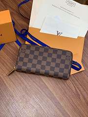 Louis Vuitton LV Zipper Wallet Rose Ballerine 19x10cm - 3