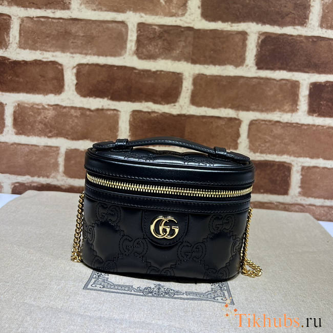 Gucci GG Matelassé Top Handle Mini Bag Black 16x10.5x5cm - 1