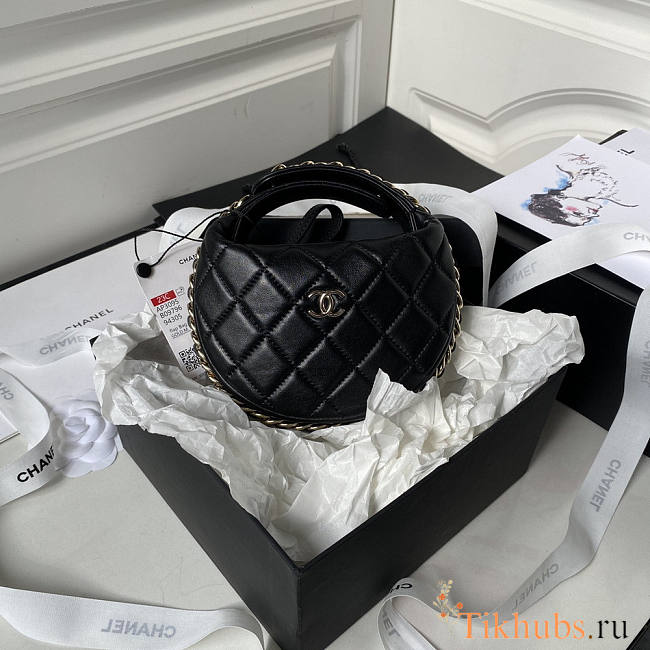 Chanel Black Pouch 16x16x5.5cm - 1