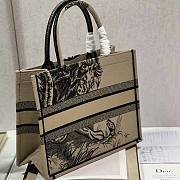 Dior Medium Book Tote Brown and Black Tiger 36 x 27.5 x 16.5 cm - 5