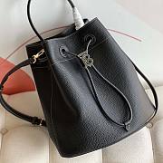 Burberry Grainy Leather Small TB Bucket Bag Black 26x26x16cm - 5