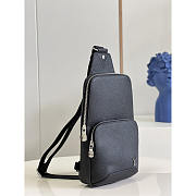 Louis Vuitton LV Avanue Sling Bag Black 20 x 31 x 10 cm - 5