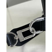 Louis Vuitton LV Avanue Sling Bag Black 20 x 31 x 10 cm - 6