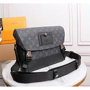 Louis Vuitton LV Messenger Voyager Monogram Eclipse PM Black 33 x 22.5 x 11 cm - 3