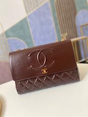 Chanel Flap Bag CC Maxi Brown 33x11x23cm - 1