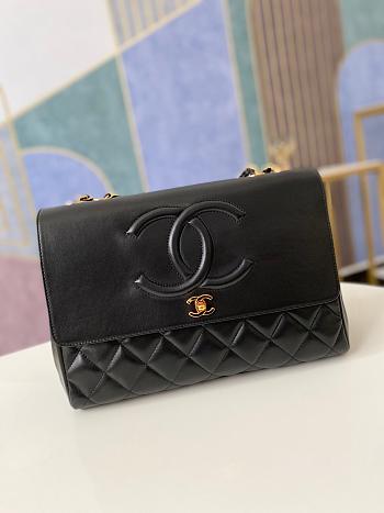 Chanel Flap Bag CC Maxi Black Lambskin 33x11x23cm