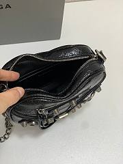 Balenciaga Mini Le Cagole Heart Leather Crossbody Bag Black 16x5x13cm - 4