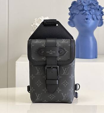 Louis Vuitton LV Saumur Slingbag Black 13x18x3.5cm