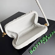 Bottega Veneta Knot Minaudiere On Strap White 20x12x5.5cm - 4